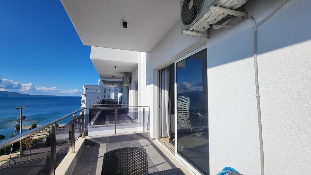 Jusal Sea View Apartment Sarandë Exteriör bild