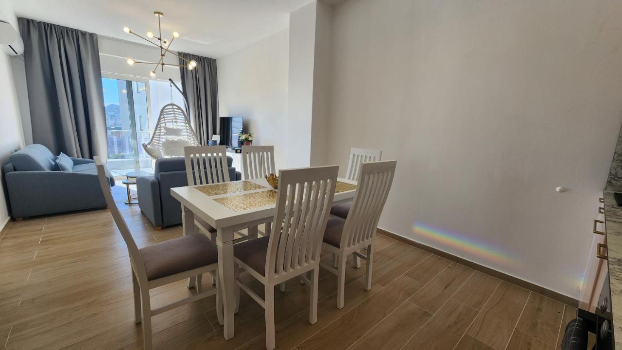 Jusal Sea View Apartment Sarandë Exteriör bild