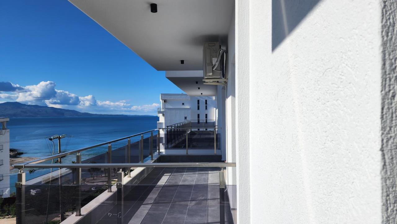 Jusal Sea View Apartment Sarandë Exteriör bild